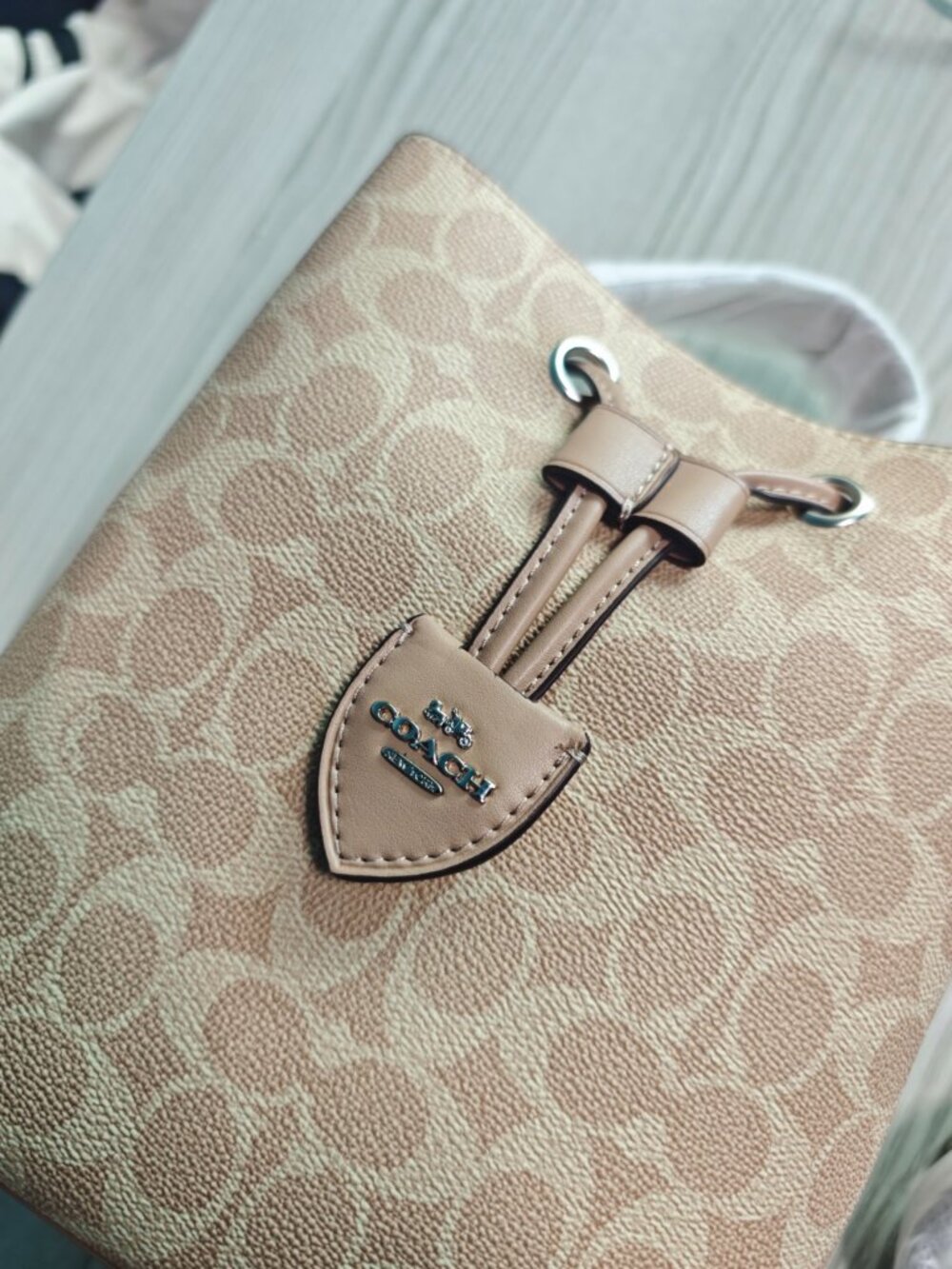 Coach Tan Signature Drawstring Bucket Bag Small Shoulder Crossbody Handbag